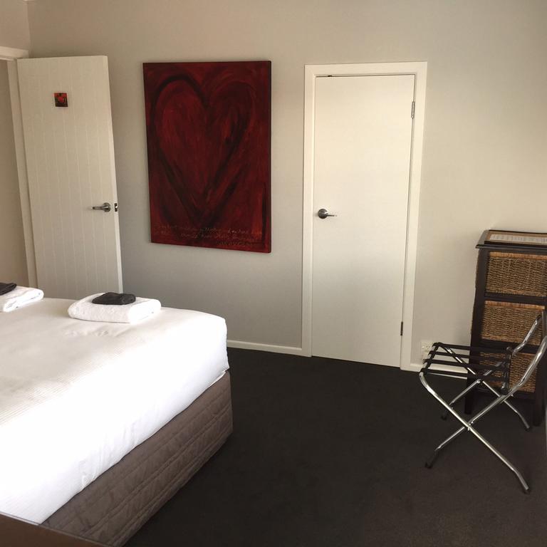 Kiwi House Waiheke Hotel Oneroa Ngoại thất bức ảnh